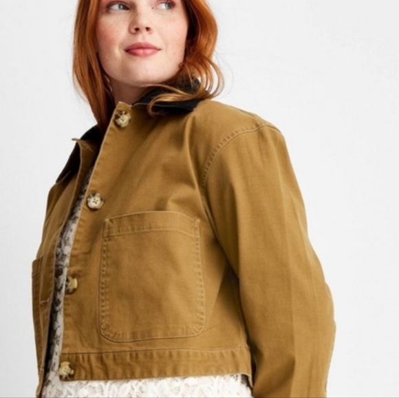 Chic Tan Utility Jacket with Black Collar - Picture 3 of 12
